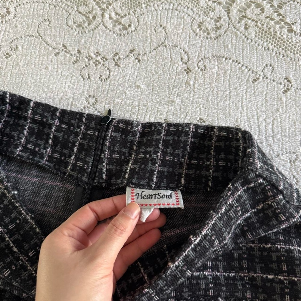y2k preppy girly grunge black, gray and pink plaid ruffle mini skirt - Picture 4 of 4